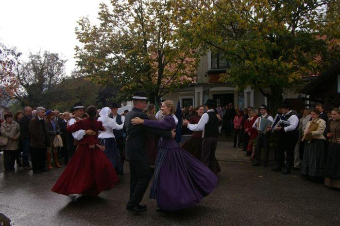 Marincic Inn Skocjan  Bagian luar foto